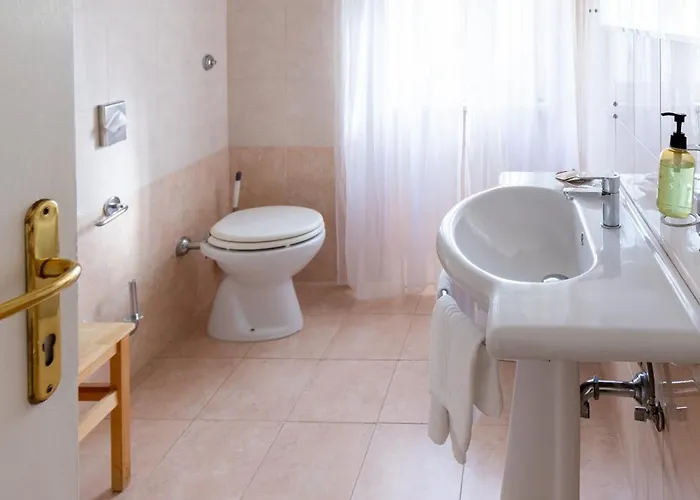 Acquasanta ゲストハウス